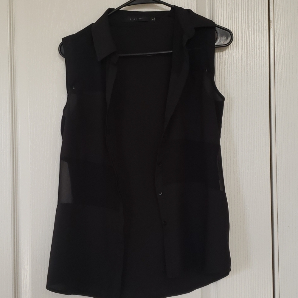 Eric and Laney size S black window top